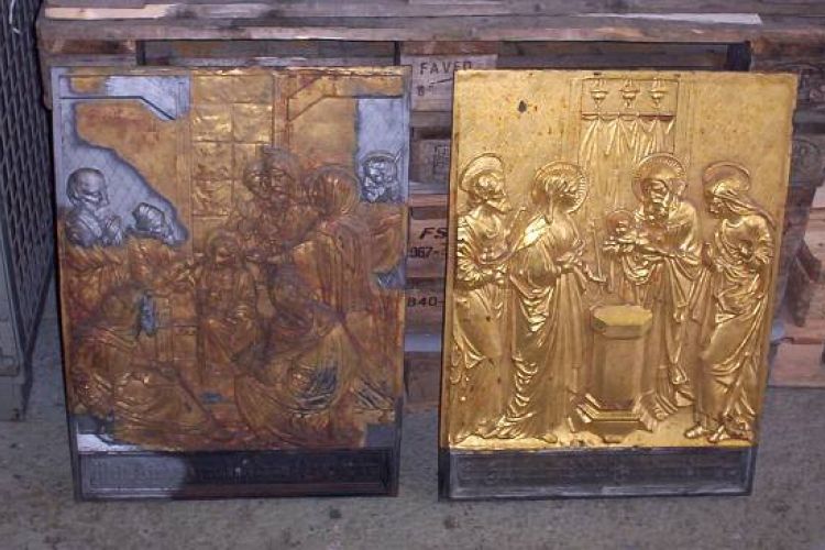 Ornamentplatten vor entfernen der Goldauflage, Vorgabe erhlaten der Gusshaut für Korrosionschutz